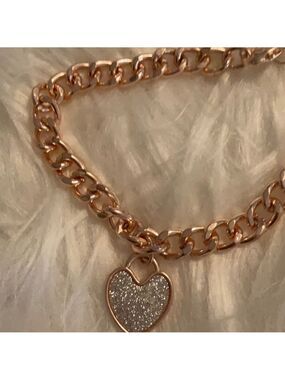 Vintage Gold Tone Heart Charm Bracelet